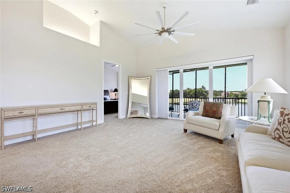 Hawthorne Drive #104 Naples, FL 34113