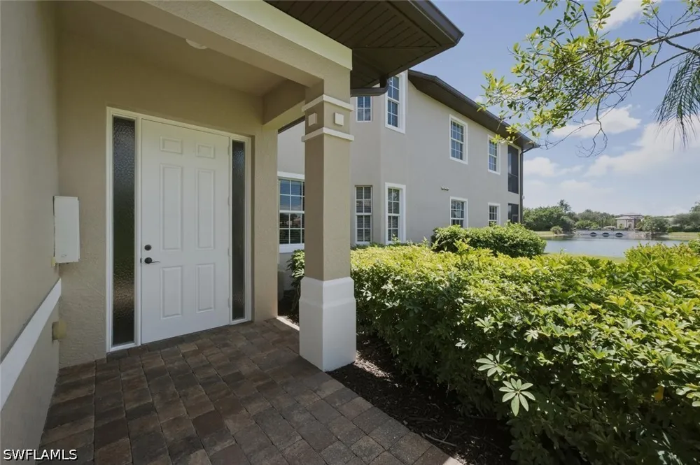 Hawthorne Drive #104 Naples, FL 34113