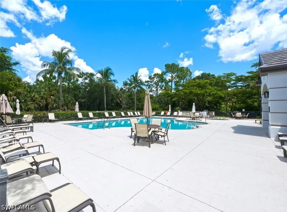 Hawthorne Drive #104 Naples, FL 34113