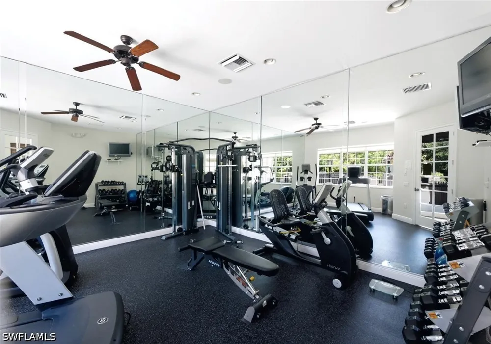 Hawthorne Drive #104 Naples, FL 34113