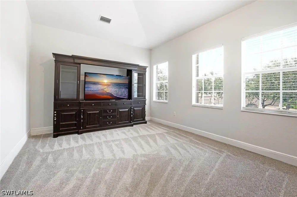 Hawthorne Drive #104 Naples, FL 34113