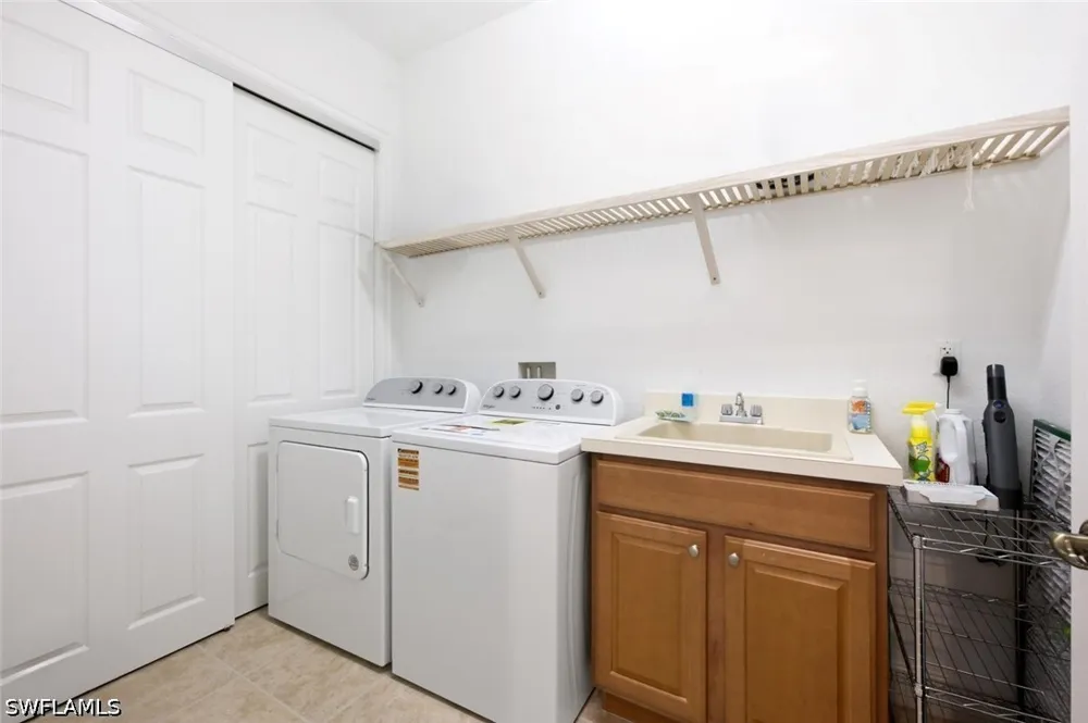 Hawthorne Drive #104 Naples, FL 34113