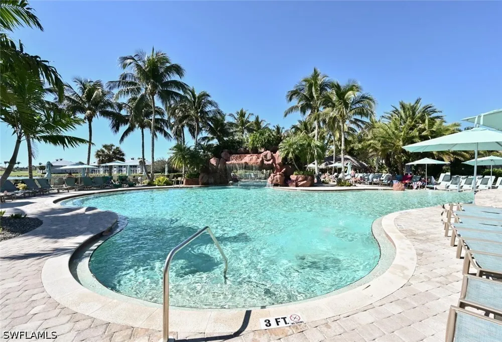 Hawthorne Drive #104 Naples, FL 34113