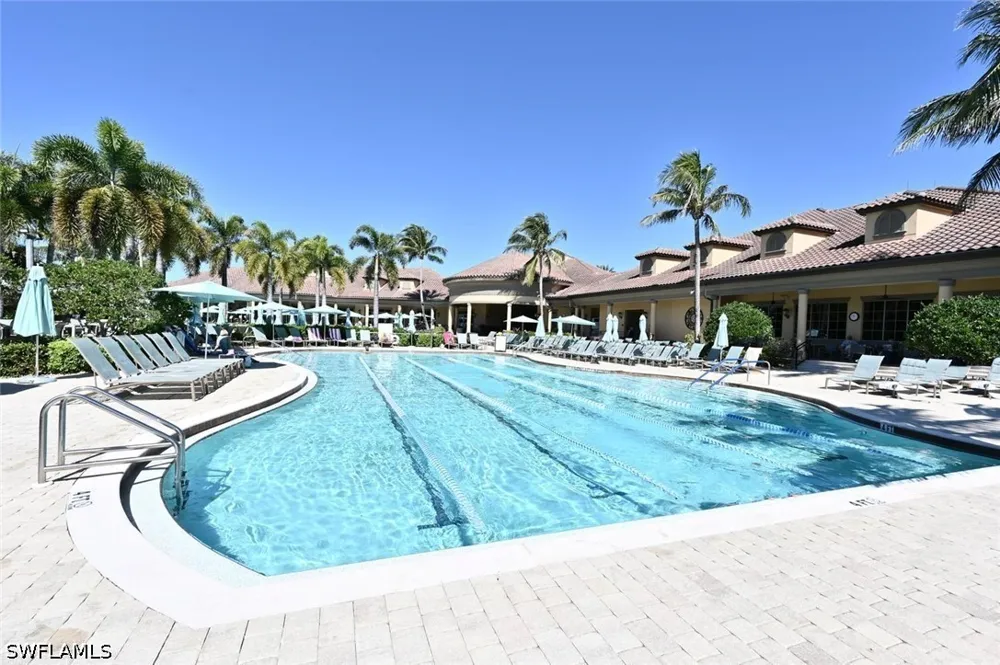 Hawthorne Drive #104 Naples, FL 34113