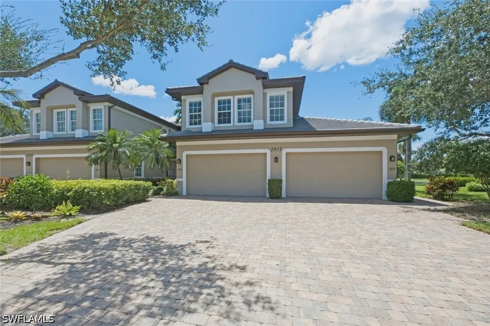Hawthorne Drive #104 Naples, FL 34113