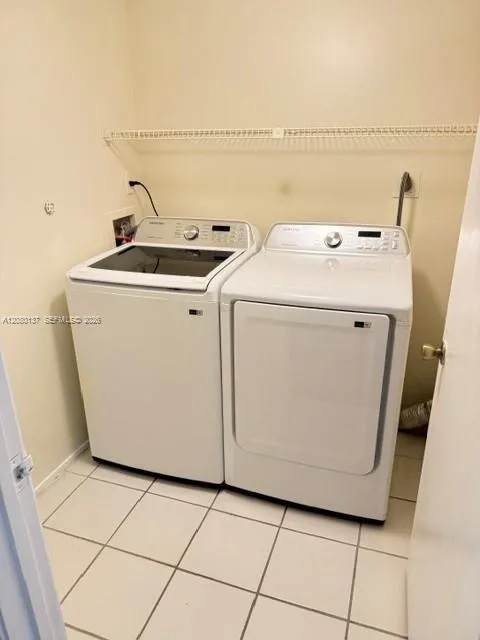 8345 Coral Lake Mnr #8345 Coral Springs, FL 33065
