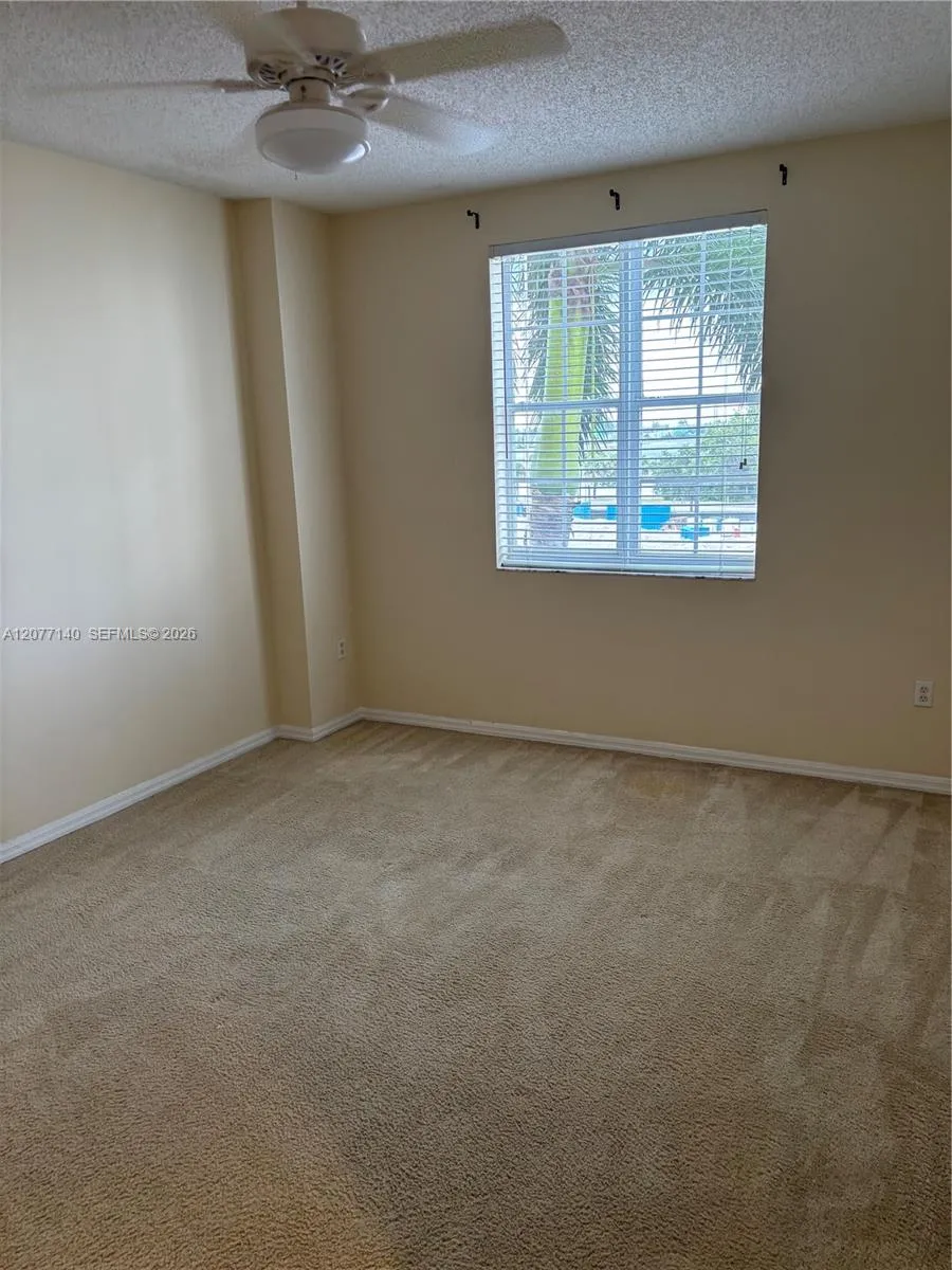 616 Clearwater Park Rd #301 West Palm Beach, FL 33401