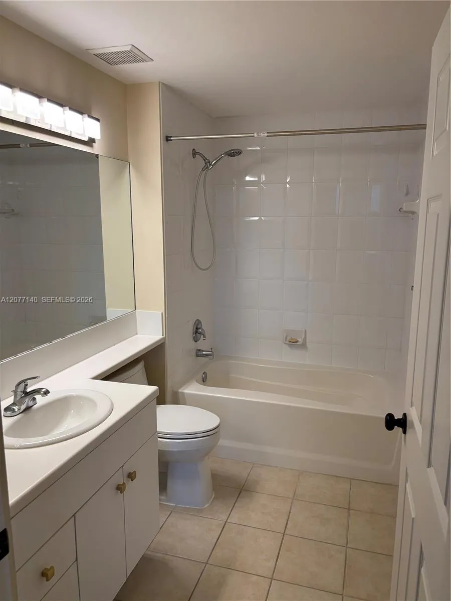 616 Clearwater Park Rd #301 West Palm Beach, FL 33401