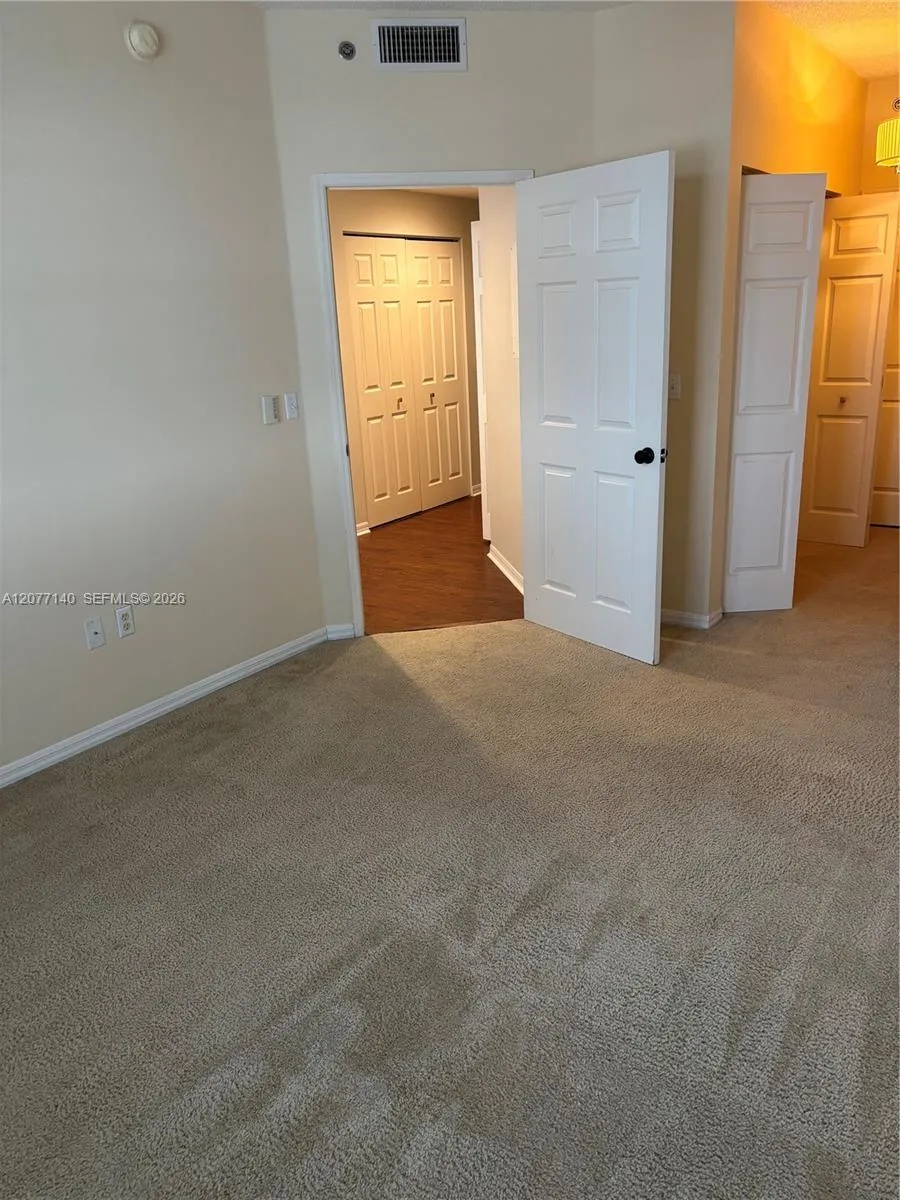 616 Clearwater Park Rd #301 West Palm Beach, FL 33401