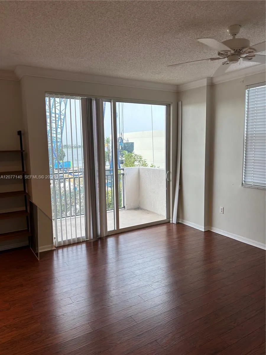 616 Clearwater Park Rd #301 West Palm Beach, FL 33401
