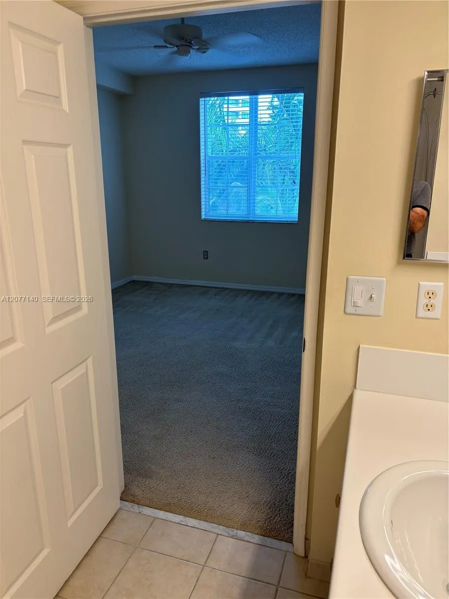 616 Clearwater Park Rd #301 West Palm Beach, FL 33401
