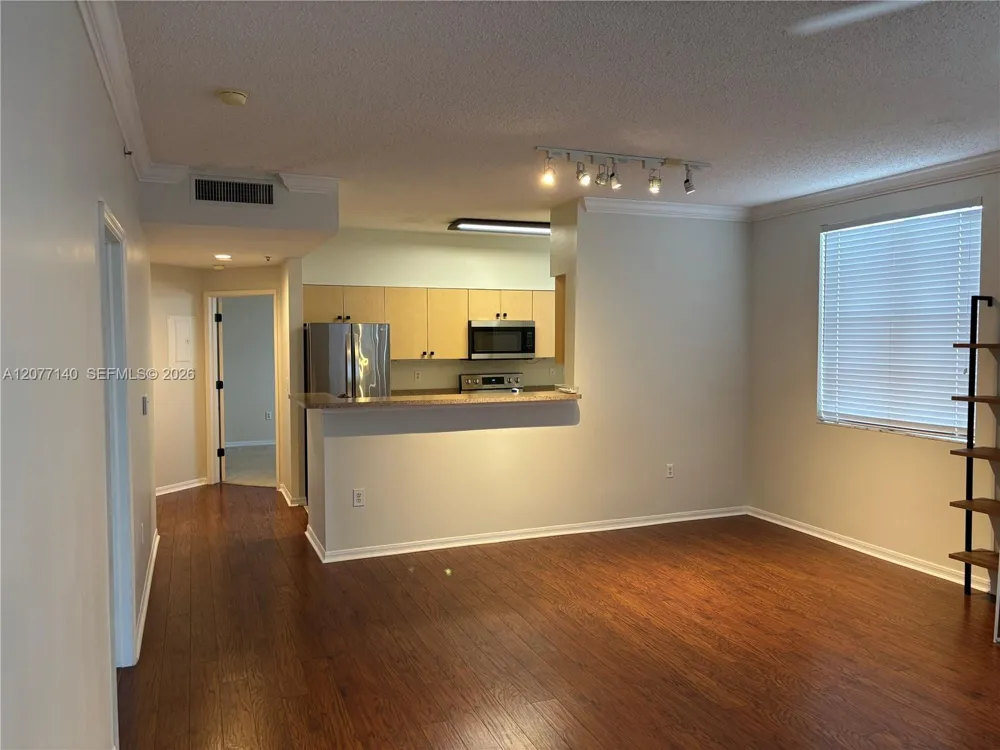 616 Clearwater Park Rd #301 West Palm Beach, FL 33401