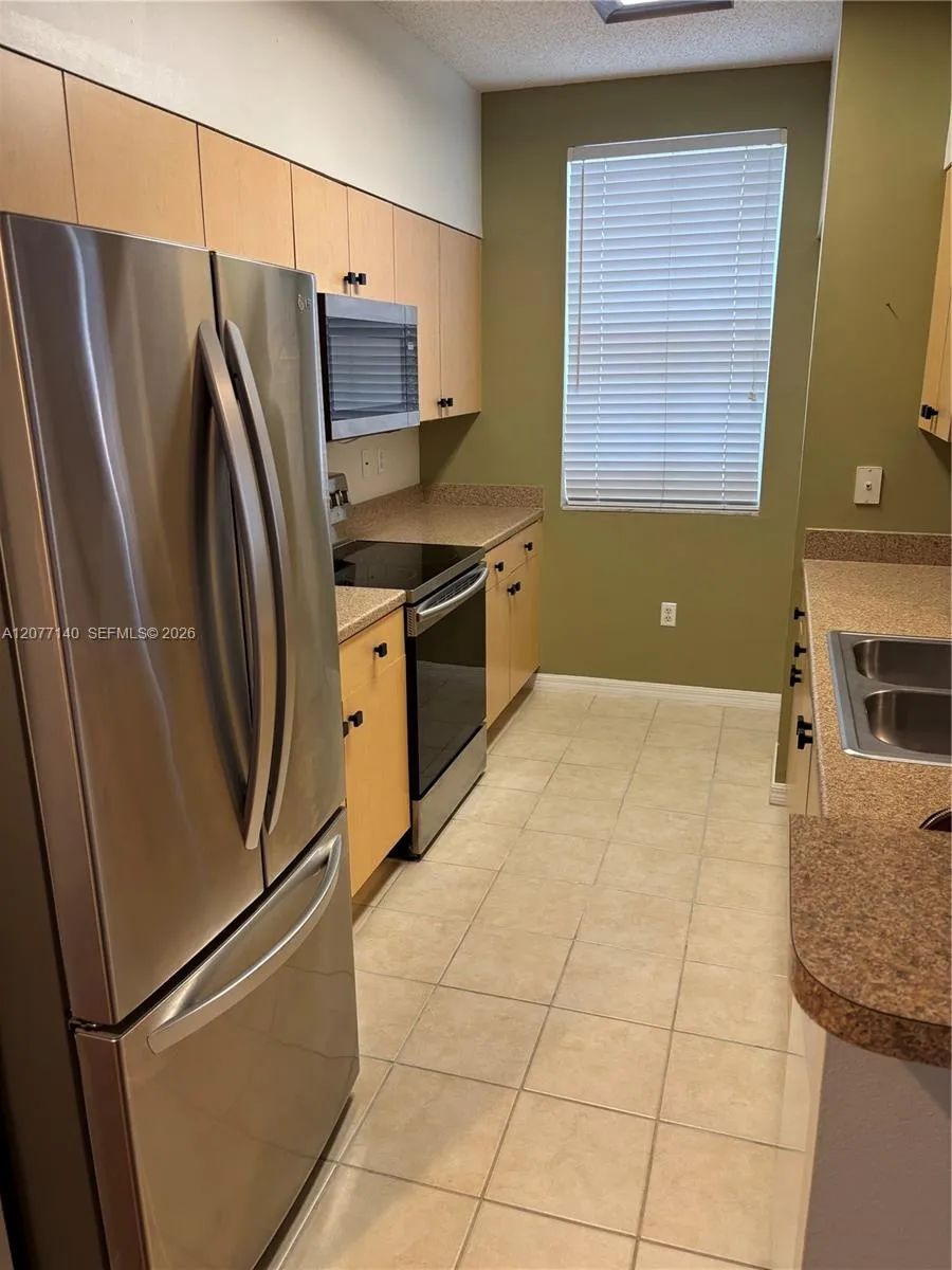 616 Clearwater Park Rd #301 West Palm Beach, FL 33401