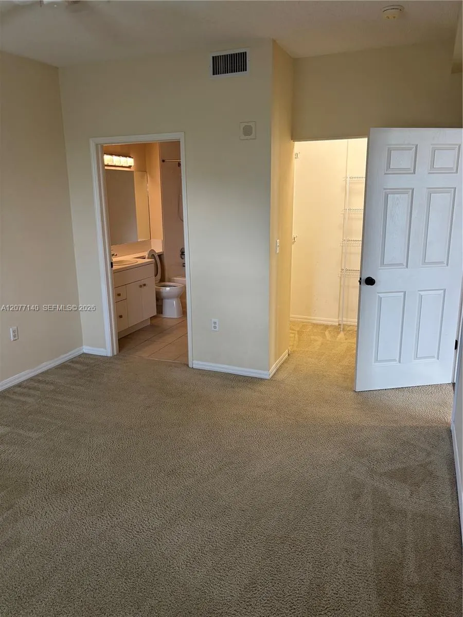 616 Clearwater Park Rd #301 West Palm Beach, FL 33401