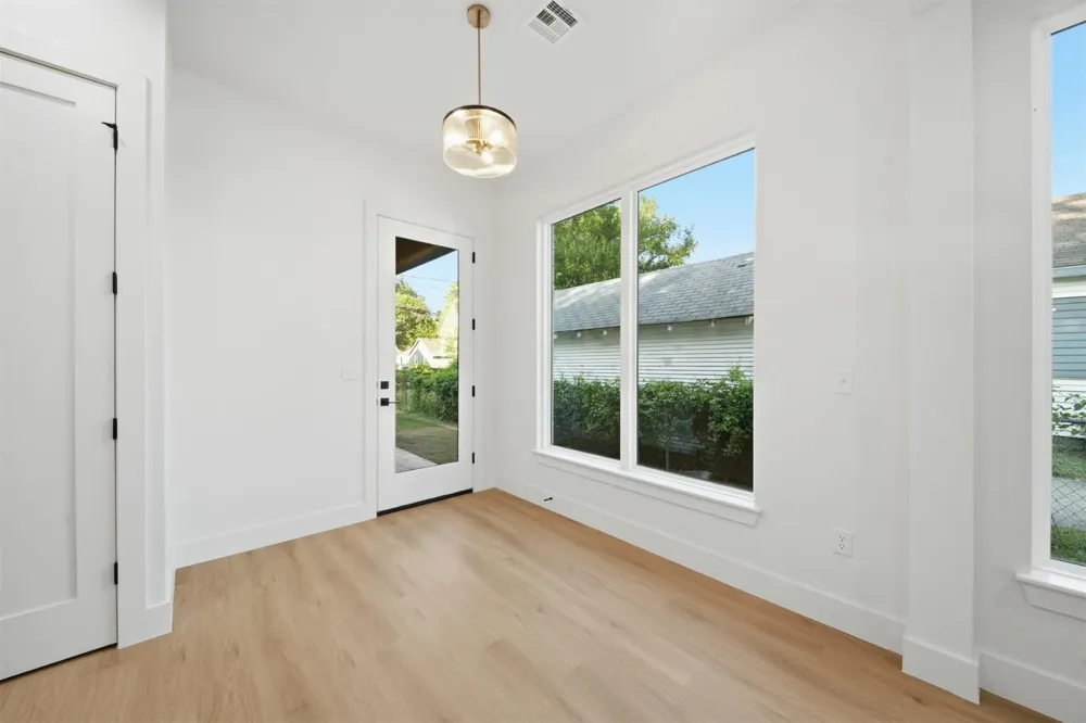 346 E Zion Place Tulsa, OK 74106