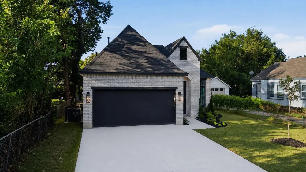 346 E Zion Place Tulsa, OK 74106