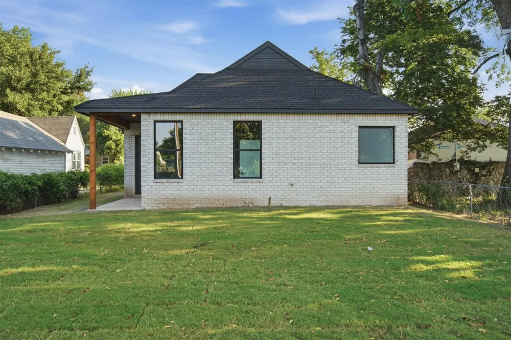 346 E Zion Place Tulsa, OK 74106