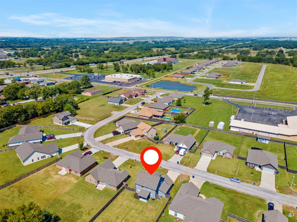 309 Tribute Trail Chouteau, OK 74337