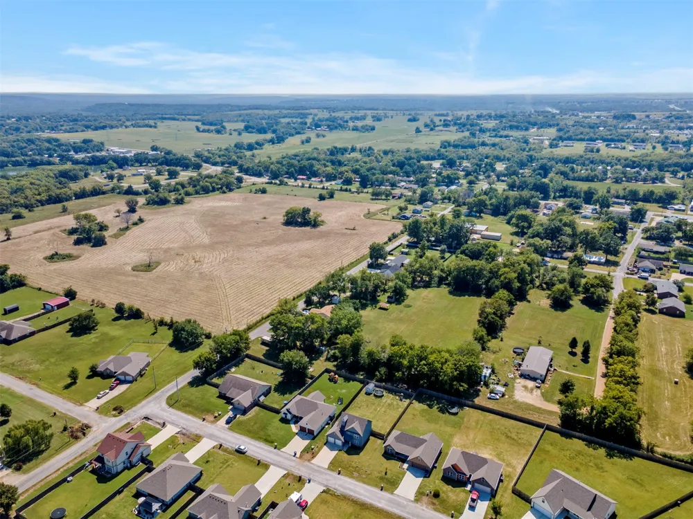309 Tribute Trail Chouteau, OK 74337