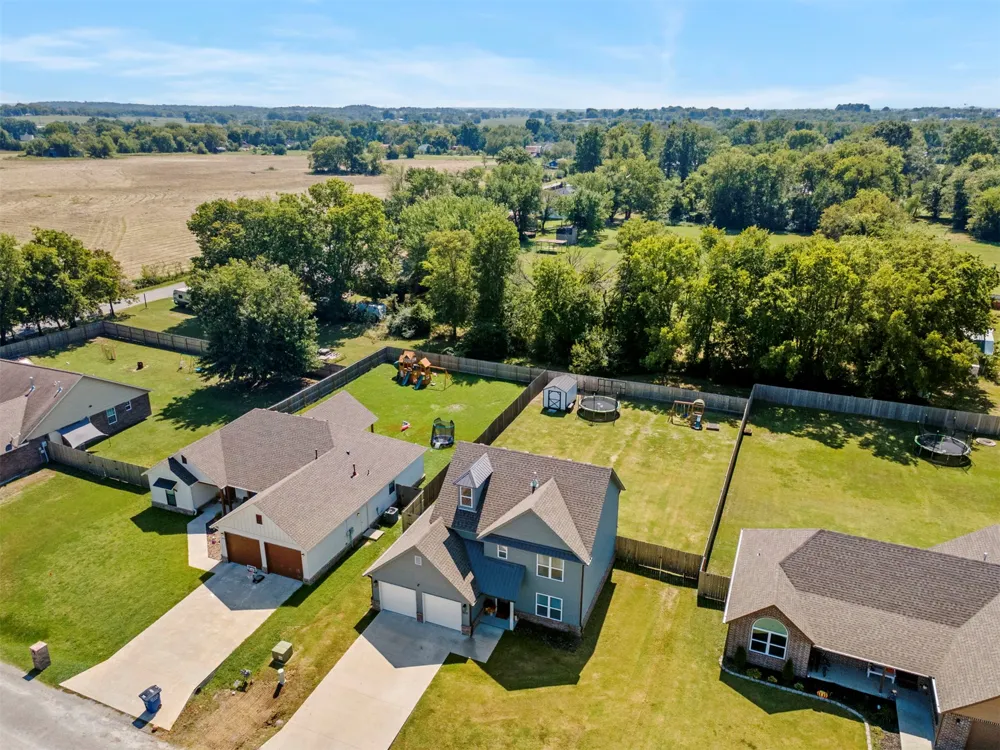 309 Tribute Trail Chouteau, OK 74337