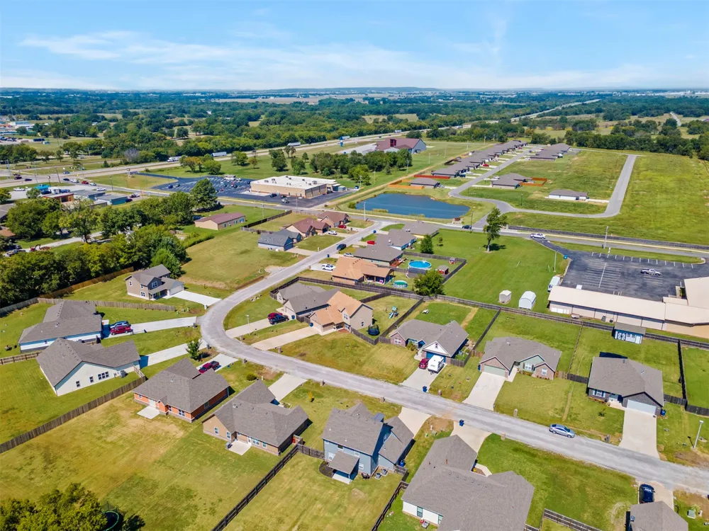 309 Tribute Trail Chouteau, OK 74337