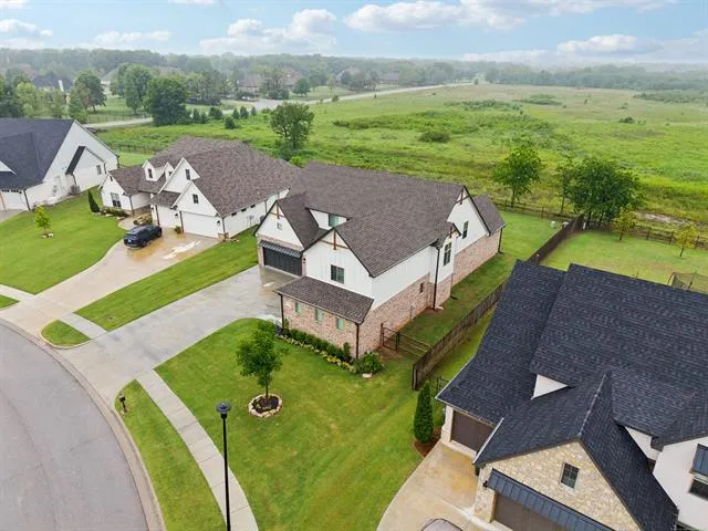 19104 E Beecher Court Owasso, OK 74055