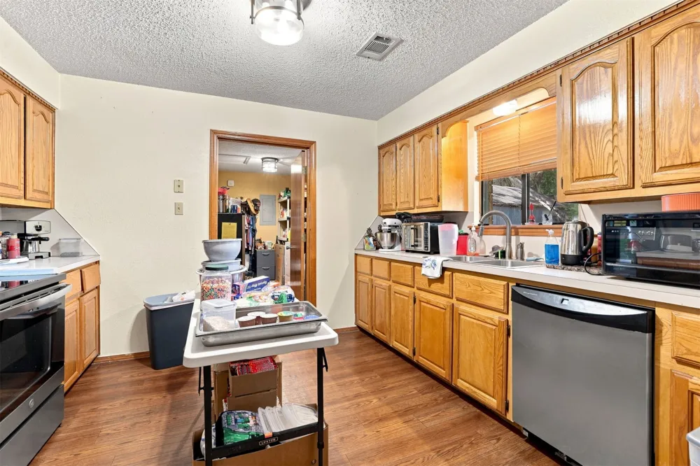 201 Smith Colbert, OK 74733