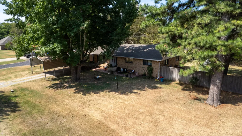 201 Smith Colbert, OK 74733