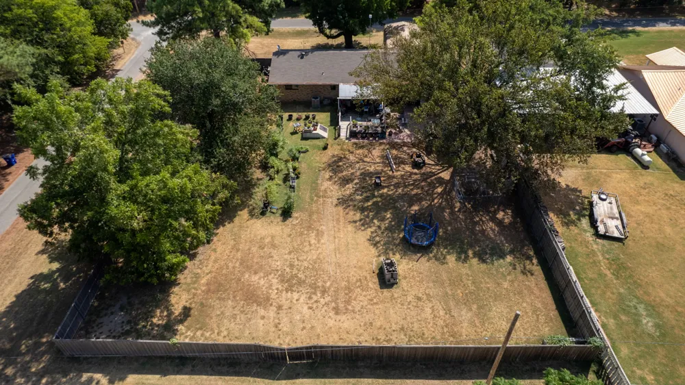 201 Smith Colbert, OK 74733