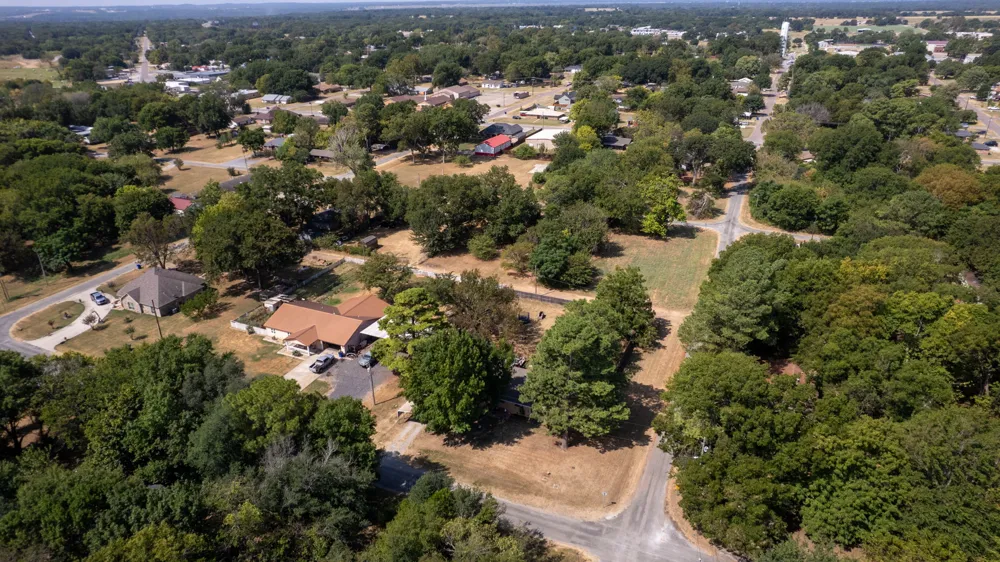 201 Smith Colbert, OK 74733