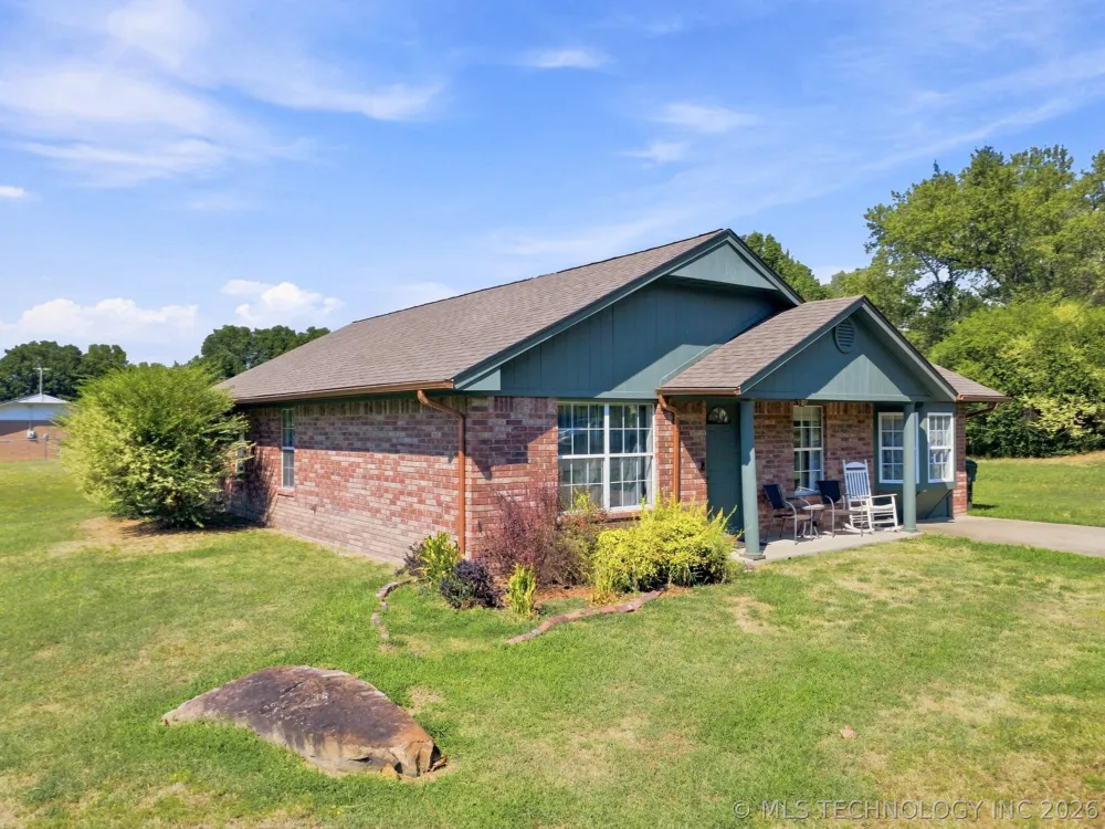 608 Pine Street Henryetta, OK 74437