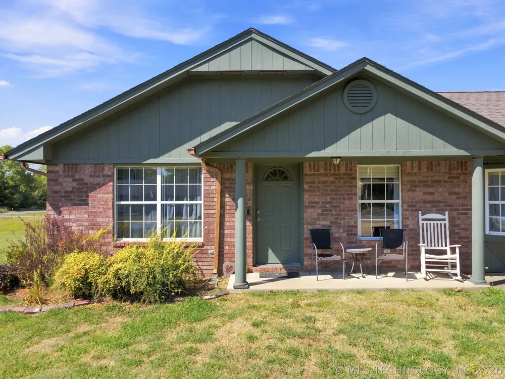 608 Pine Street Henryetta, OK 74437