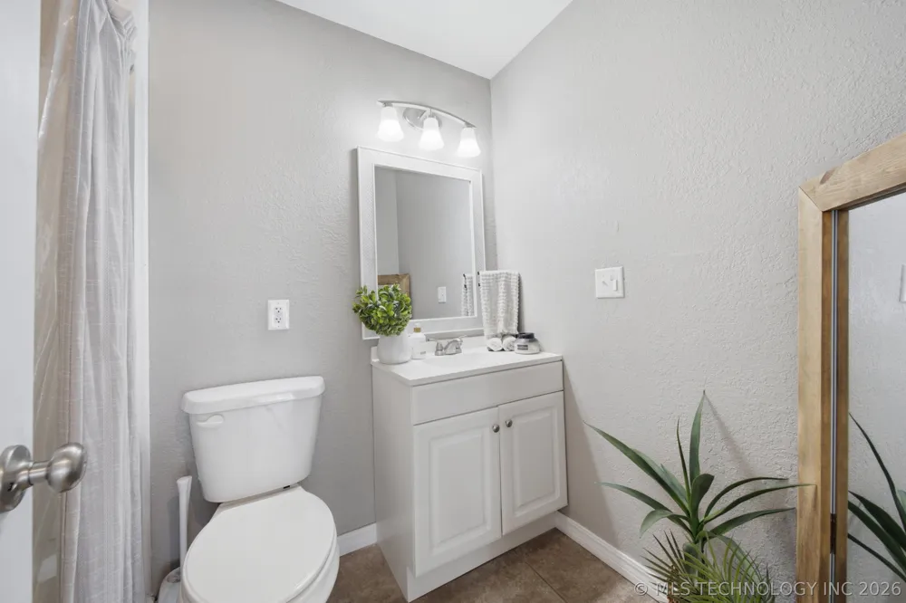 608 Pine Street Henryetta, OK 74437