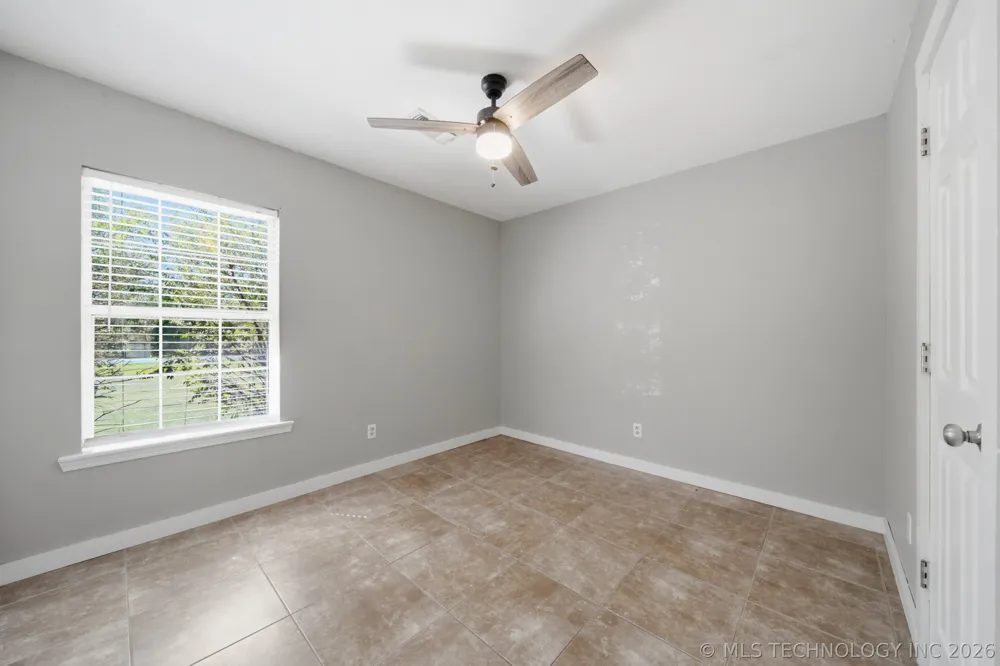608 Pine Street Henryetta, OK 74437