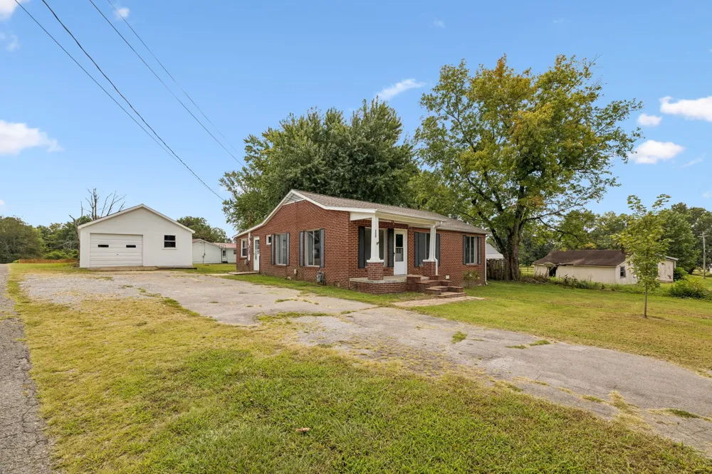 306 Smith Rd Smithville, TN 37166