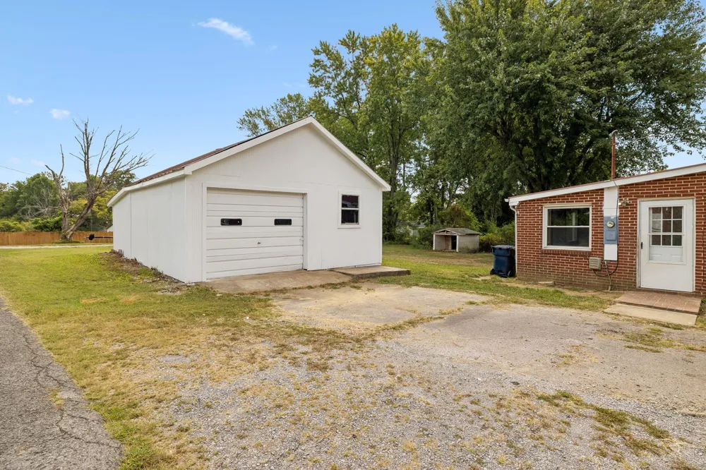 306 Smith Rd Smithville, TN 37166