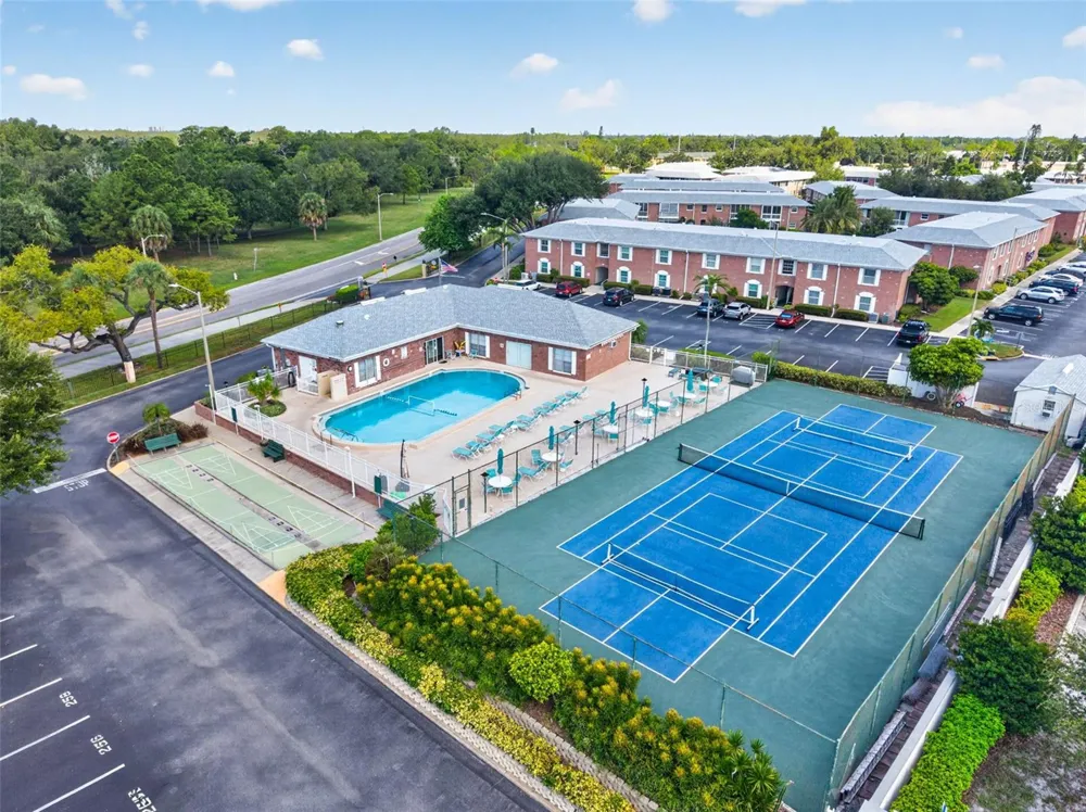 3585 41ST TERRACE S #225 St Petersburg, FL 33711