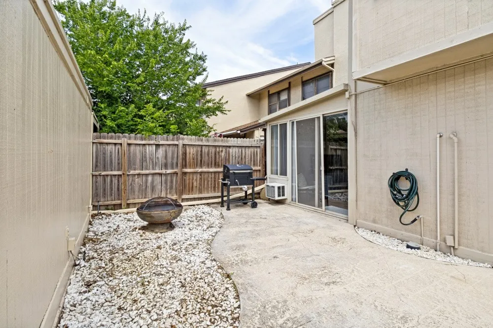 2004 Town Place Garland, TX 75041