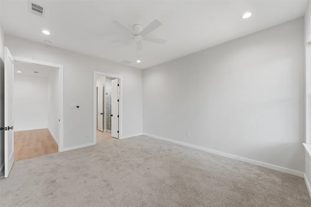 1633 E Tucker Street Fort Worth, TX 76104