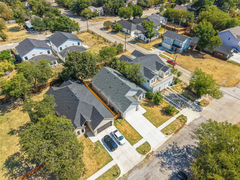 1633 E Tucker Street Fort Worth, TX 76104