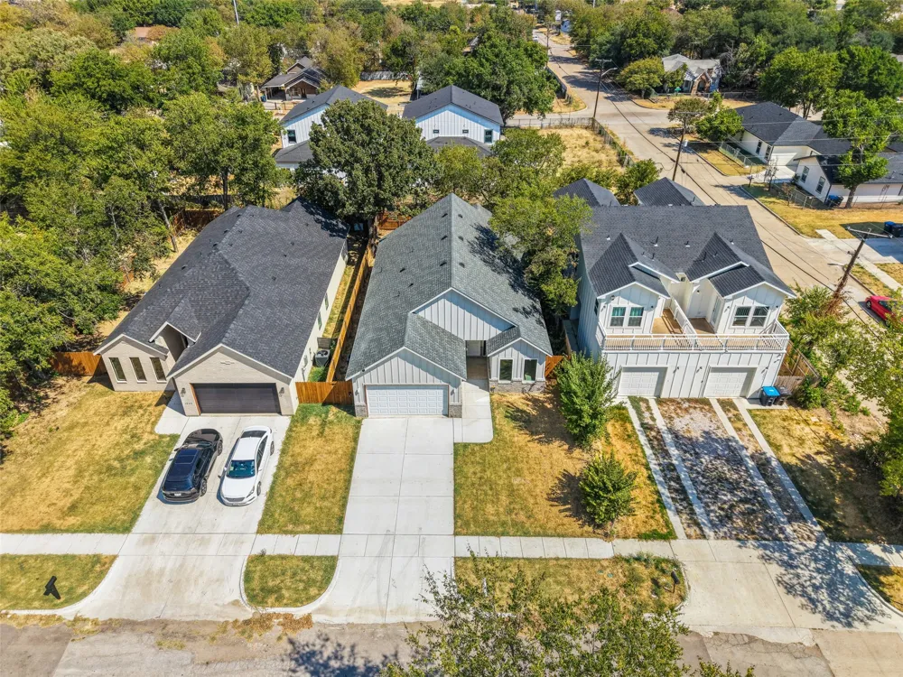 1633 E Tucker Street Fort Worth, TX 76104