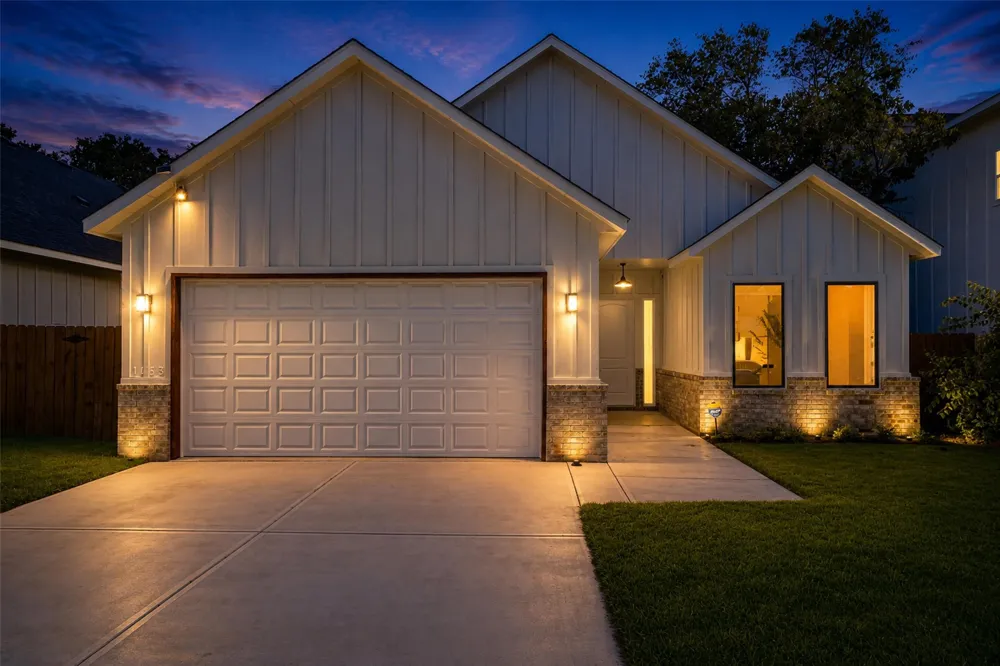 1633 E Tucker Street Fort Worth, TX 76104