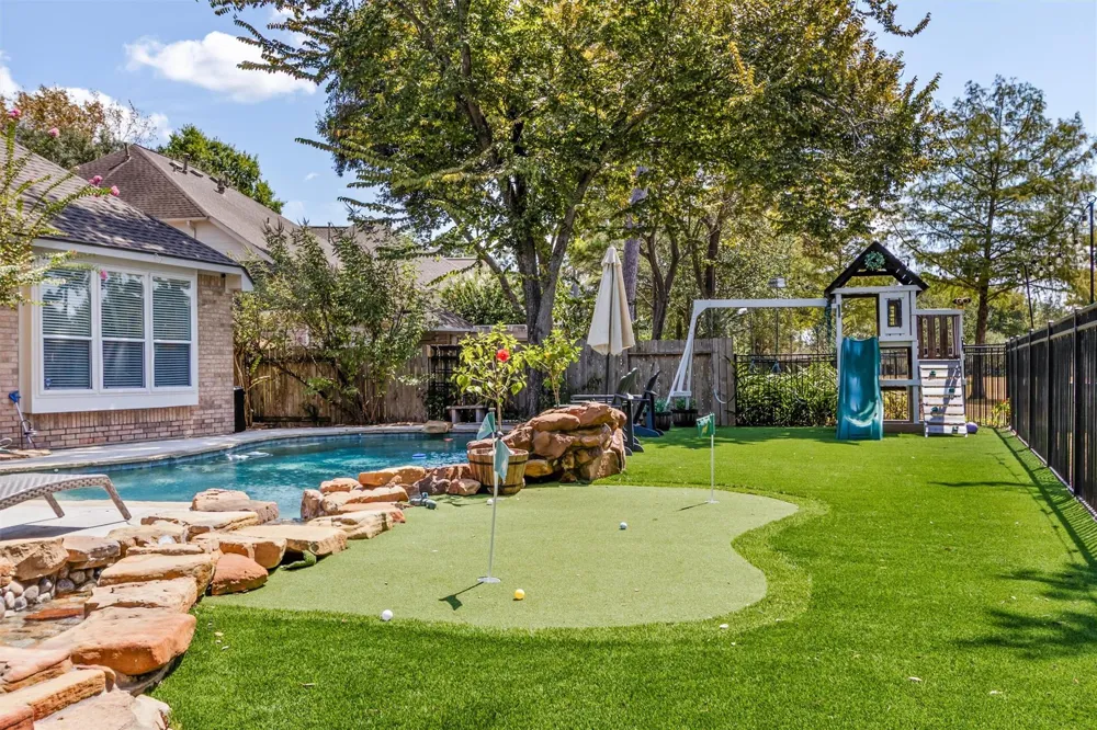 15911 Ellendale Court Cypress, TX 77429