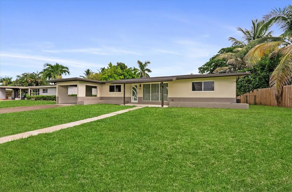 256 GREENBRIER DRIVE Palm Springs, FL 33461