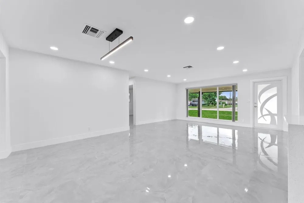 256 GREENBRIER DRIVE Palm Springs, FL 33461
