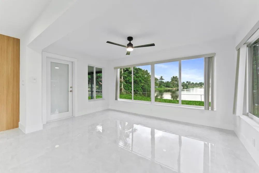 256 GREENBRIER DRIVE Palm Springs, FL 33461