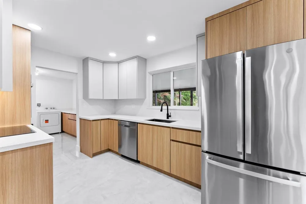256 GREENBRIER DRIVE Palm Springs, FL 33461