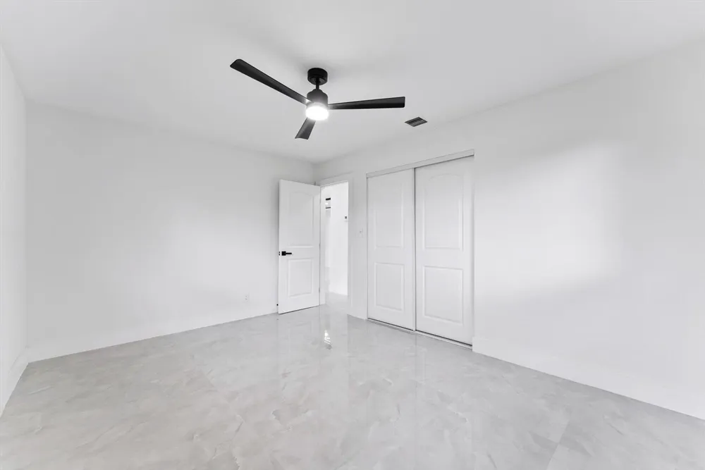 256 GREENBRIER DRIVE Palm Springs, FL 33461