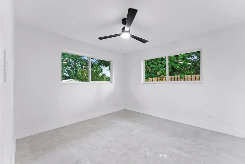 256 GREENBRIER DRIVE Palm Springs, FL 33461