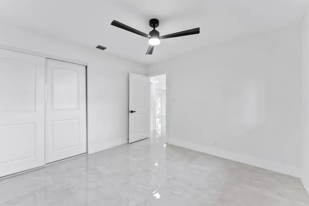 256 GREENBRIER DRIVE Palm Springs, FL 33461